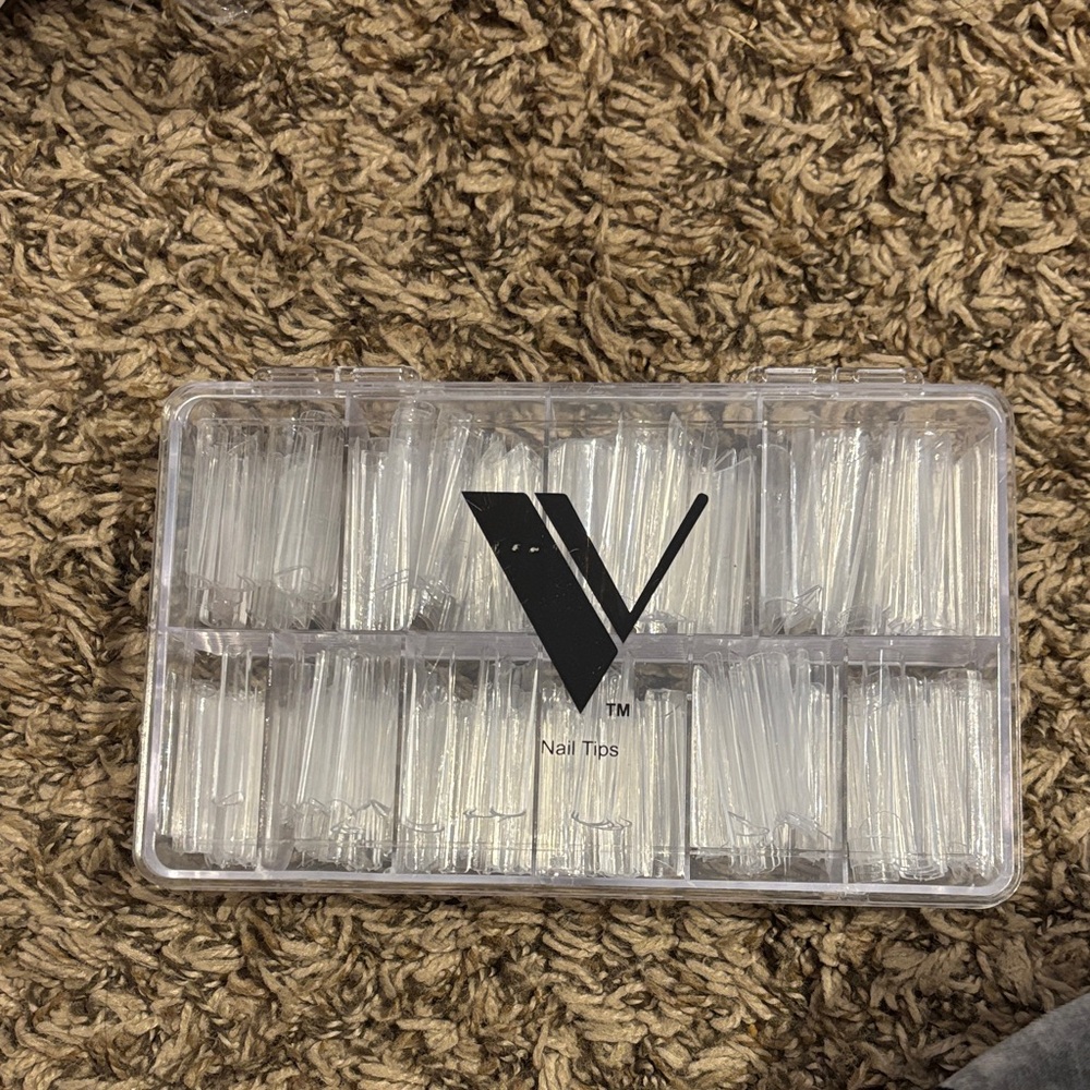 Valentino nail tips